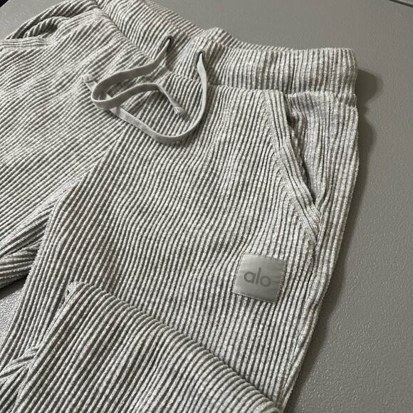ALO Pants - ALO Yoga Muse Gray Ribbed Jogger. Womens Small